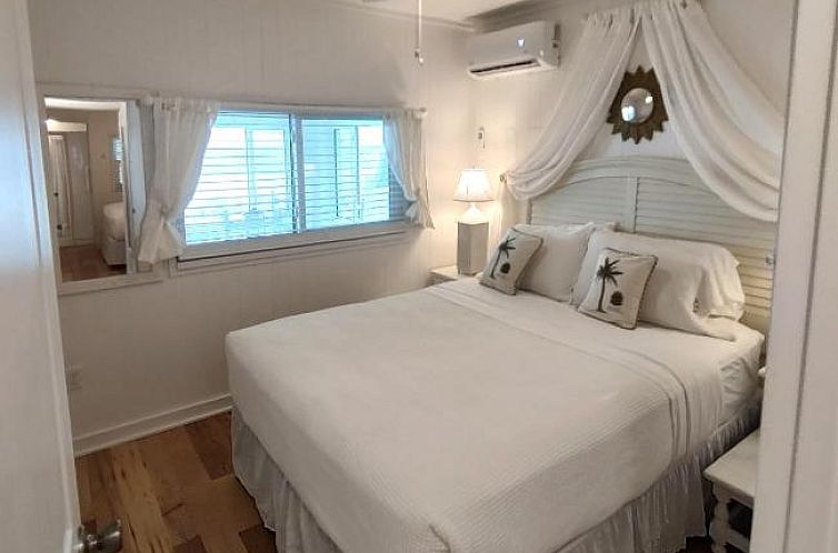 Bungalow Beach Resort