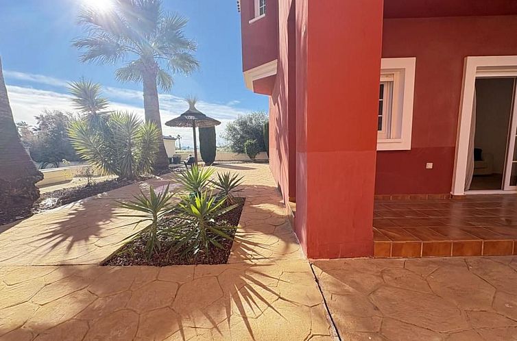 Vrijstaande woning in Banos y Mendigo