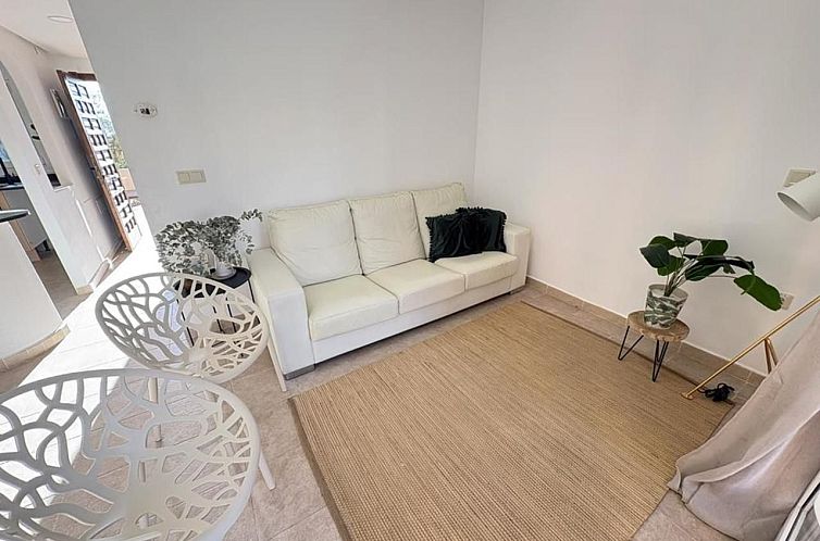 Vrijstaande woning in Banos y Mendigo