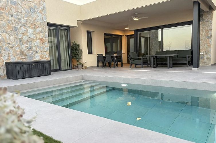Vrijstaande woning in Banos y Mendigo