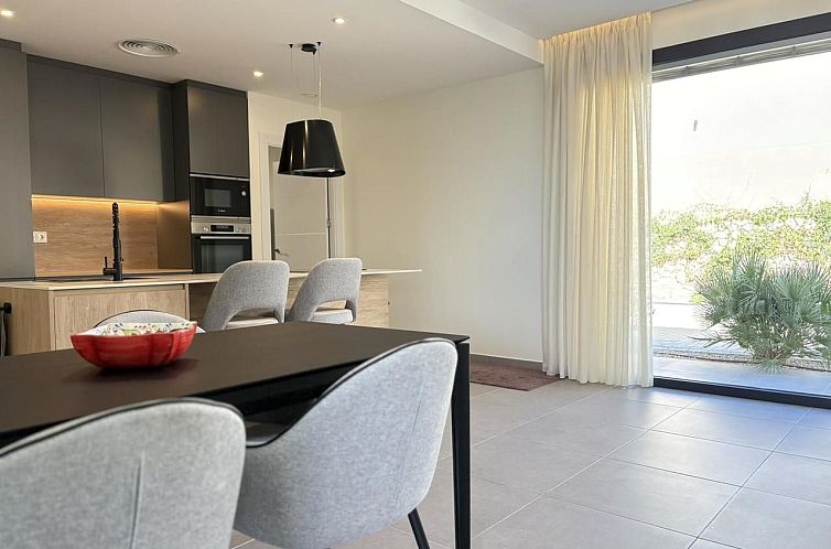 Vrijstaande woning in Banos y Mendigo