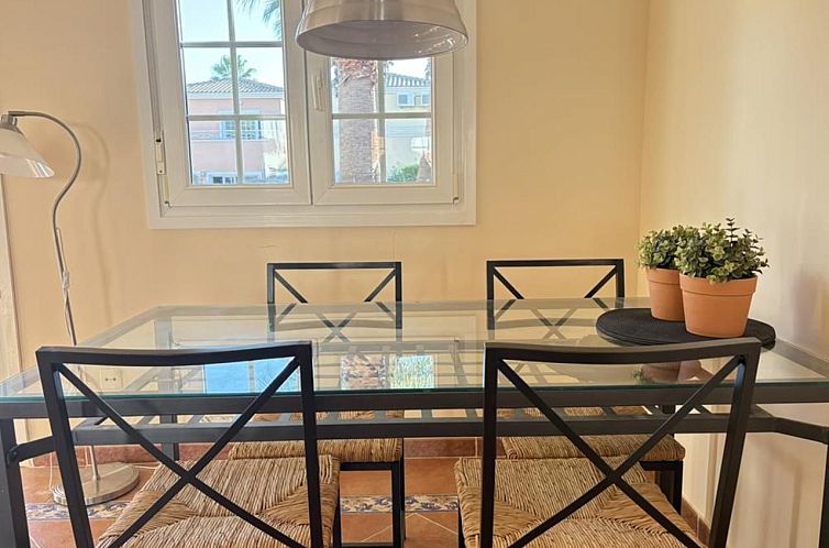 Vrijstaande woning in Banos y Mendigo