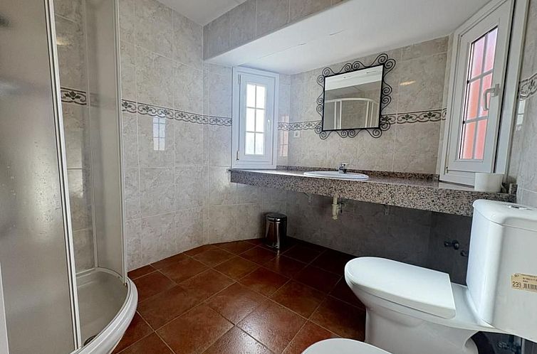 Vrijstaande woning in Banos y Mendigo