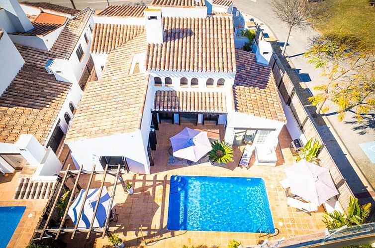Vrijstaande woning in Banos y Mendigo