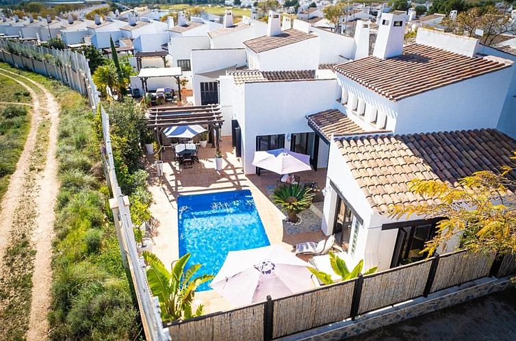 Vrijstaande woning in Banos y Mendigo