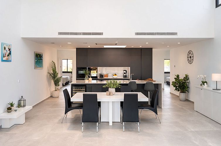 Vrijstaande woning in Banos y Mendigo