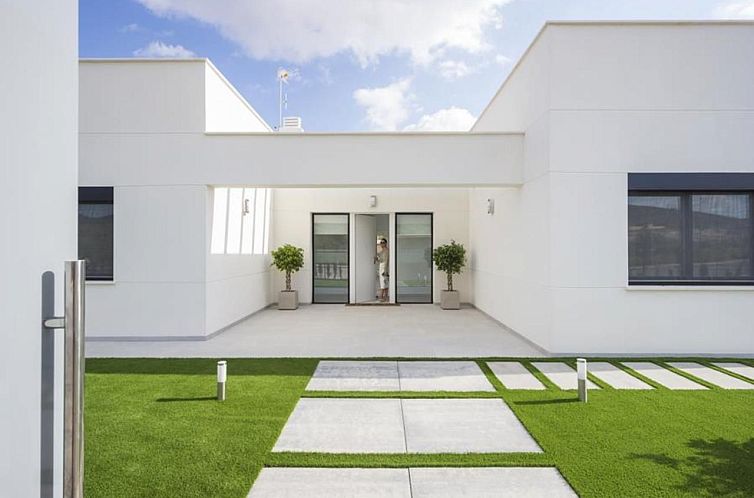 Vrijstaande woning in Banos y Mendigo