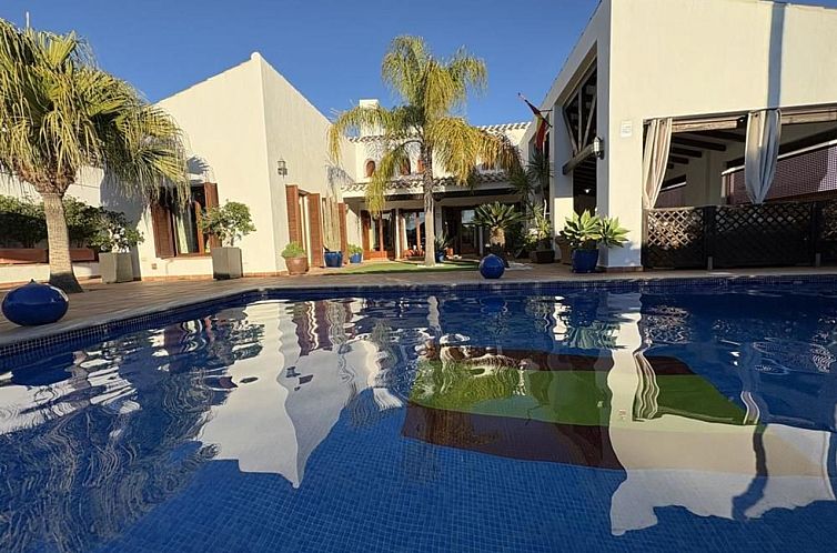 Vrijstaande woning in Banos y Mendigo