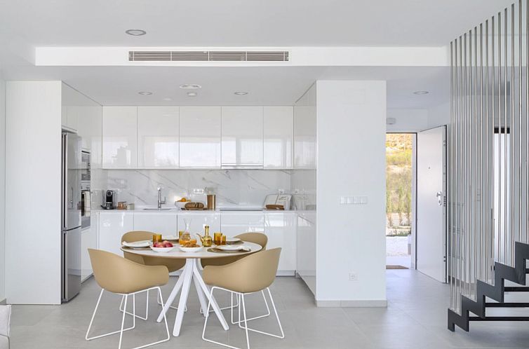 Vrijstaande woning in Banos y Mendigo