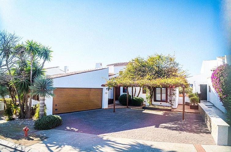 Vrijstaande woning in Banos y Mendigo