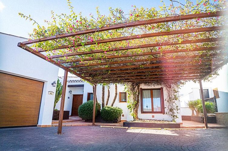 Vrijstaande woning in Banos y Mendigo