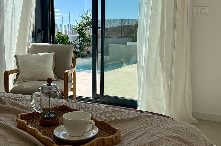 Vrijstaande woning in Banos y Mendigo