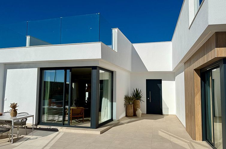 Vrijstaande woning in Banos y Mendigo