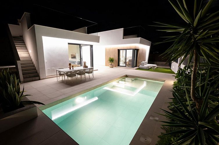Vrijstaande woning in Banos y Mendigo