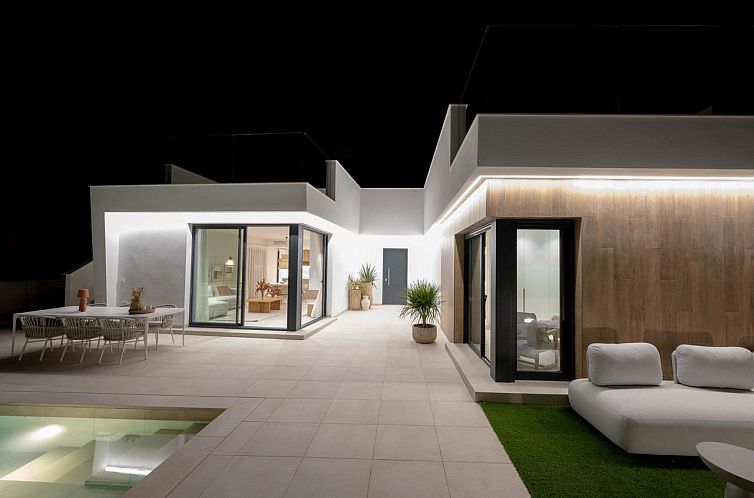 Vrijstaande woning in Banos y Mendigo