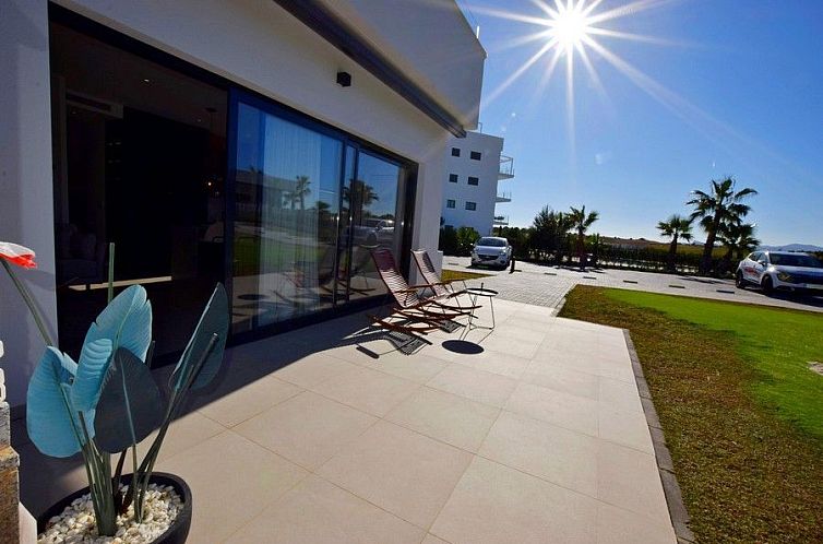 Geschakelde woning in Alhama De Murcia