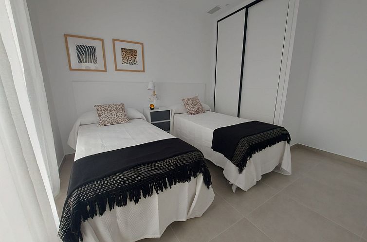 Geschakelde woning in Roldán