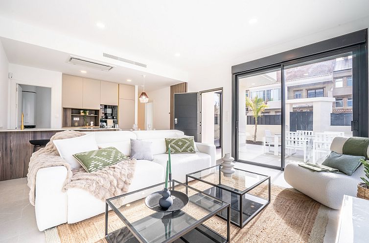 Vrijstaande woning in Roldán