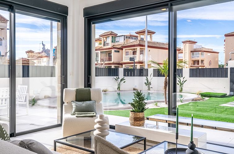Vrijstaande woning in Roldán