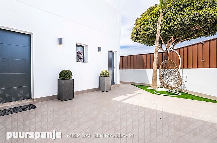 Vrijstaande woning in Roldán