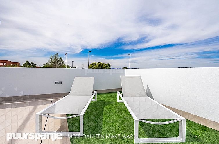 Vrijstaande woning in Roldán