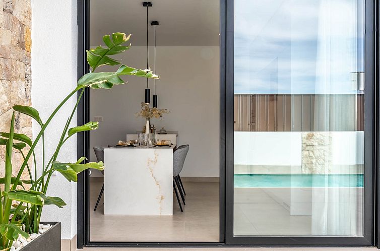 Vrijstaande woning in Roldán
