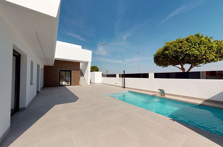 Vrijstaande woning in Roldán