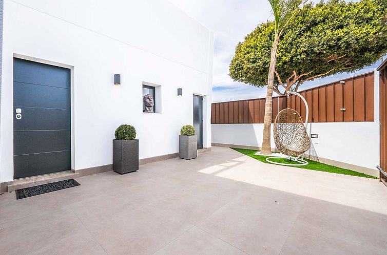 Vrijstaande woning in Roldán