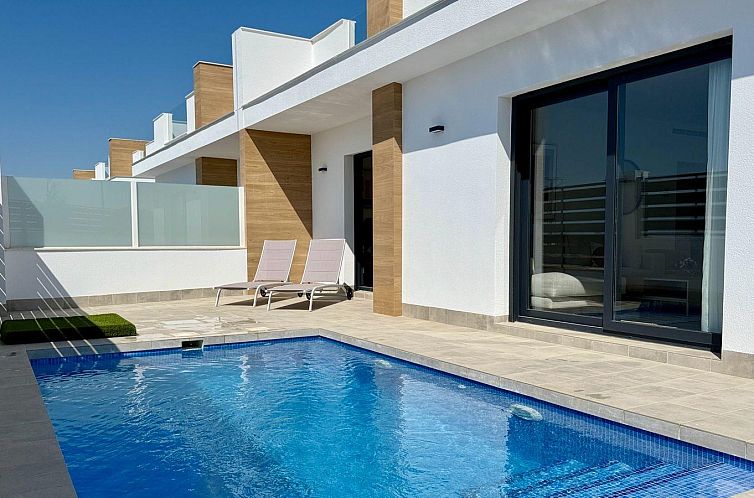 Vrijstaande woning in Roldán