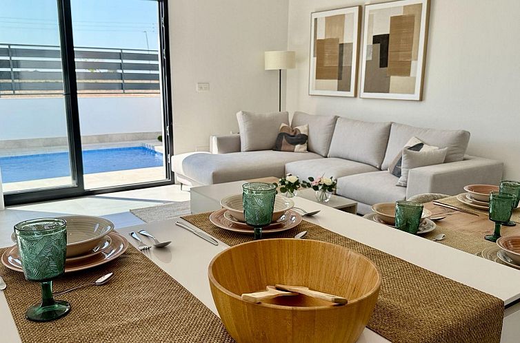 Vrijstaande woning in Roldán