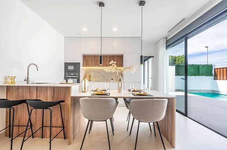 Vrijstaande woning in Roldán