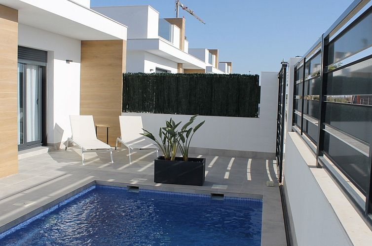 Vrijstaande woning in Roldán