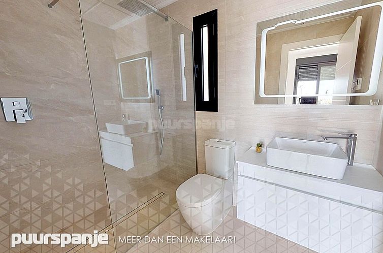 Vrijstaande woning in Roldán