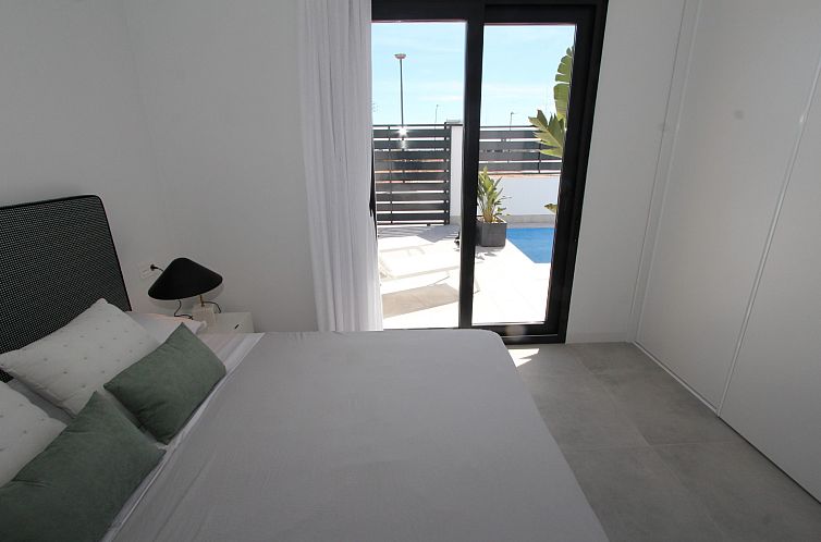 Vrijstaande woning in Roldán