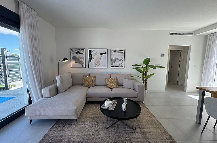 Vrijstaande woning in Roldán