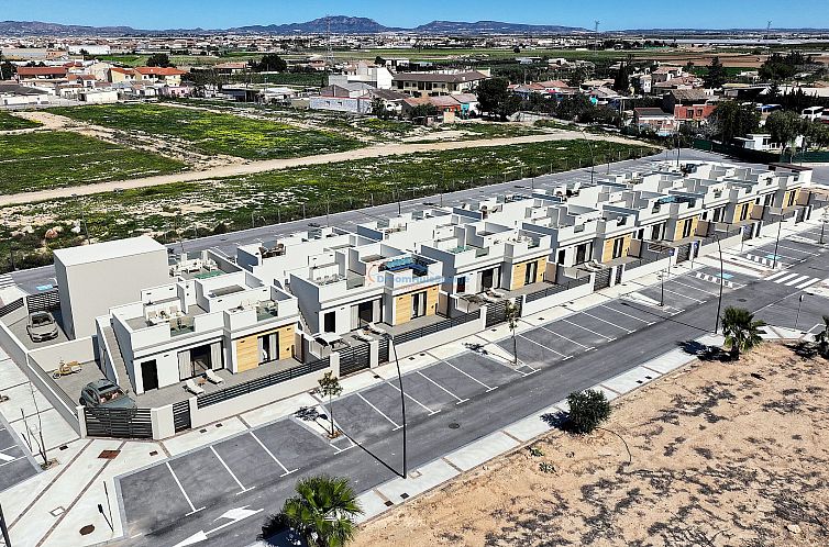 Vrijstaande woning in Roldán
