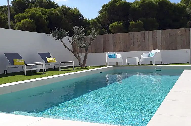 Villa Olivia met verwarmd zwembad