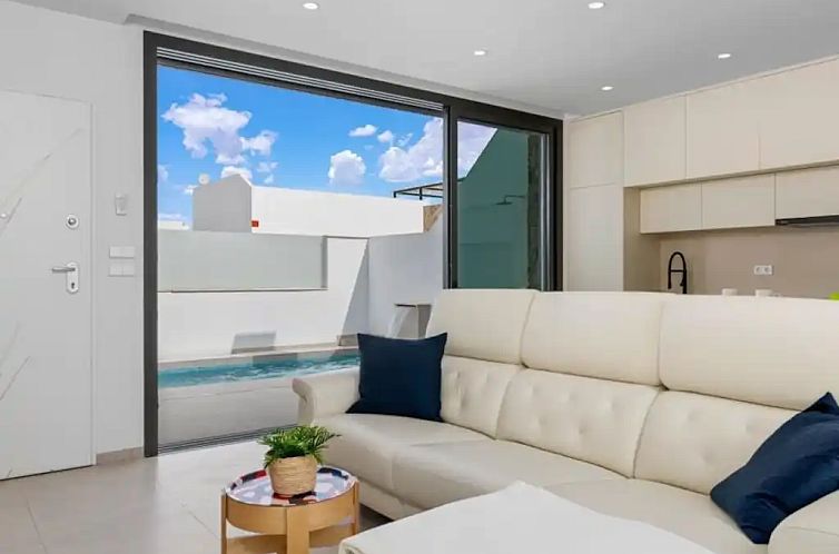 Santiago Sunny Seabreeze Villa