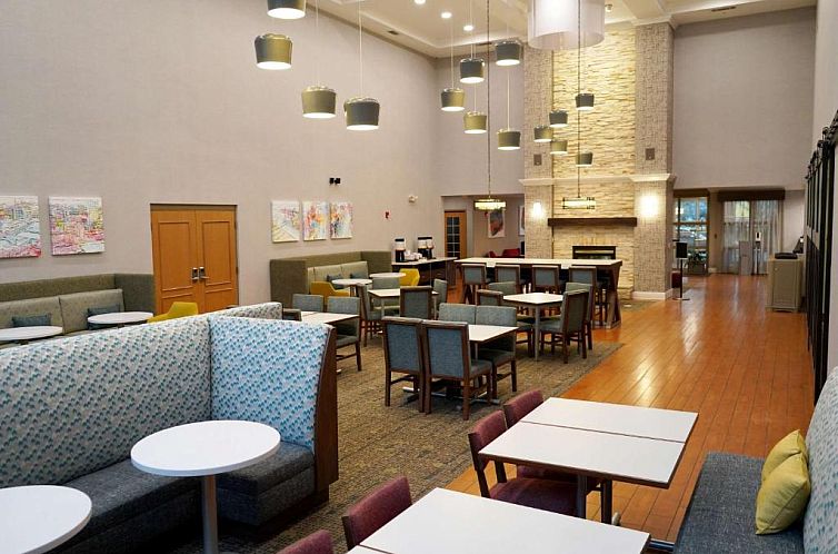 Hampton Inn & Suites Chicago/Aurora