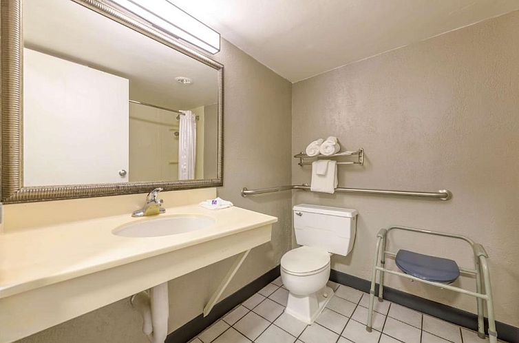 Motel 6-Spring Hill, FL - Weeki Wachee