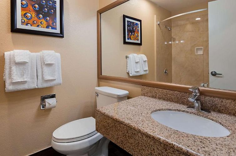 Best Western Plus Heritage Inn