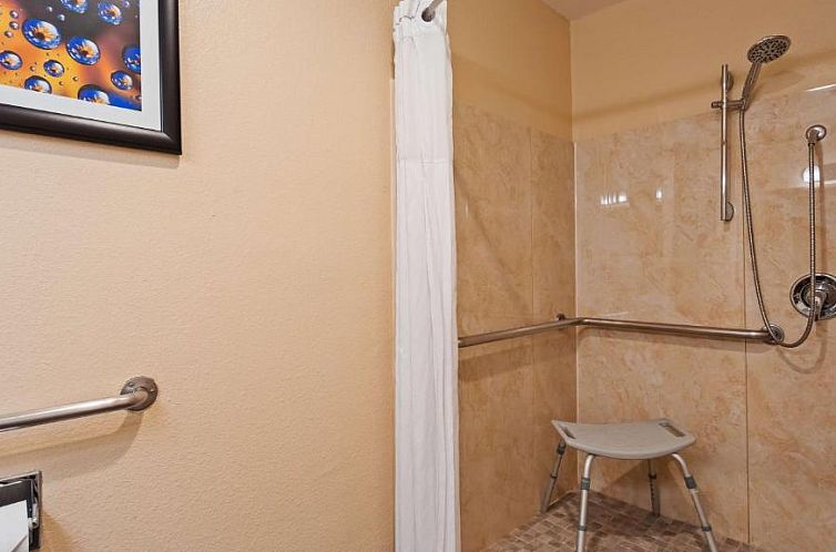 Best Western Plus Heritage Inn