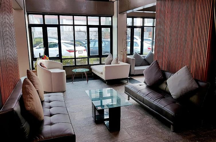 Izen Budget Hotel & Residence