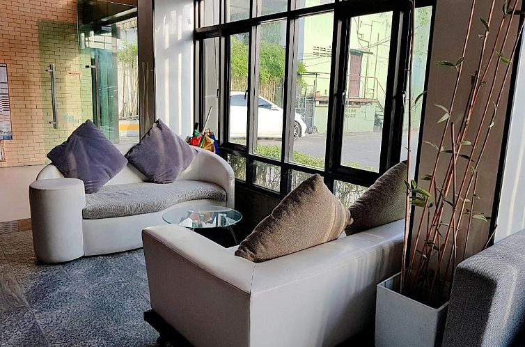 Izen Budget Hotel & Residence