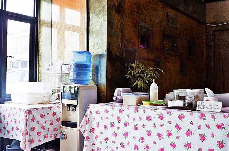 Izen Budget Hotel & Residence