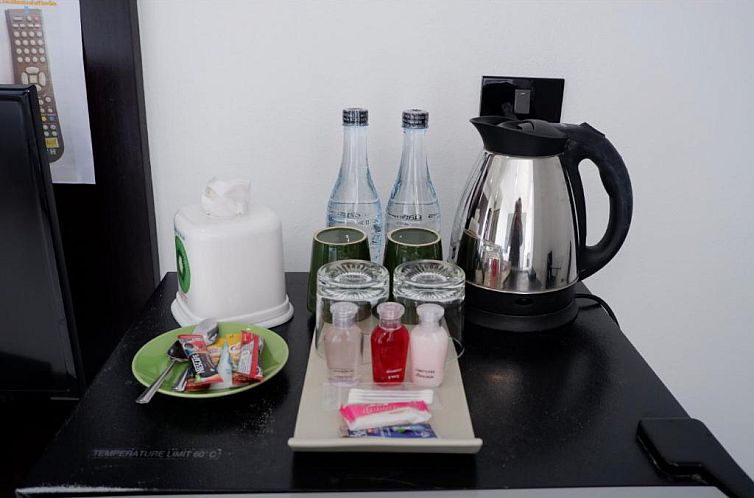 Izen Budget Hotel & Residence