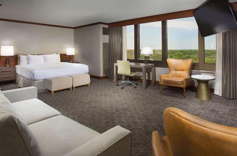 DoubleTree by Hilton Chicago - Oak Brook