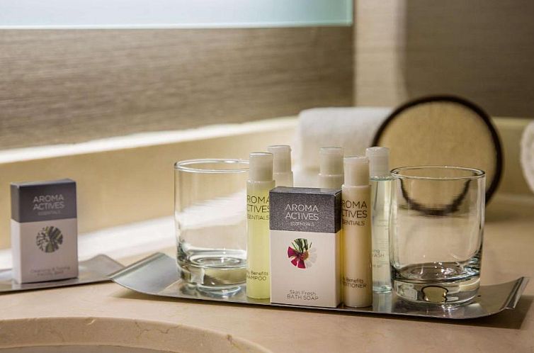 DoubleTree by Hilton Chicago - Oak Brook