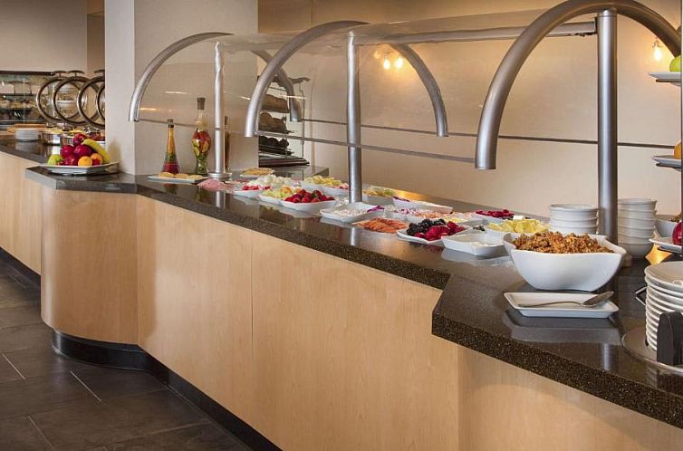 DoubleTree by Hilton Chicago - Oak Brook