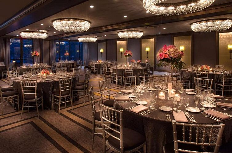 DoubleTree by Hilton Chicago - Oak Brook